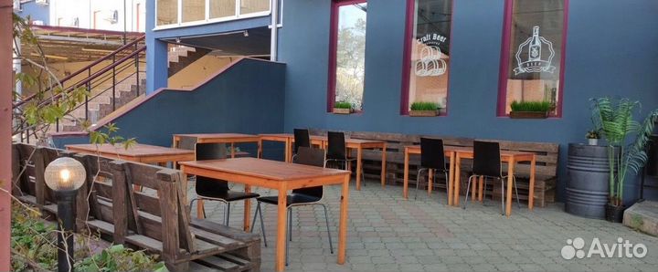 Кафе-бар-магазин разливного пива в центре