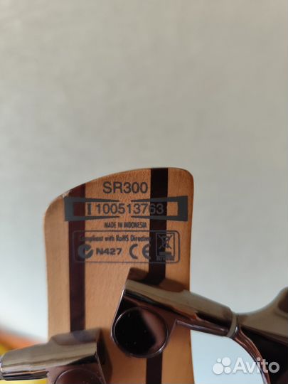 Басс гитара Ibanez SR300