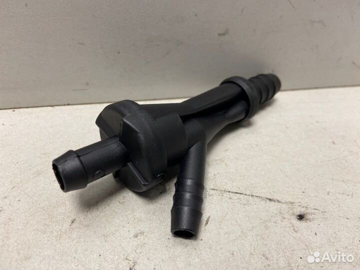 Клапан вентиляции картерных газов Volkswagen