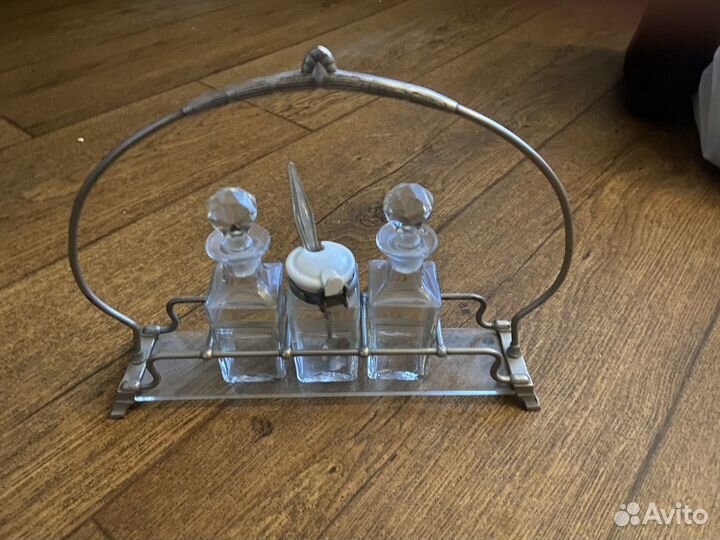 Столовые приборы