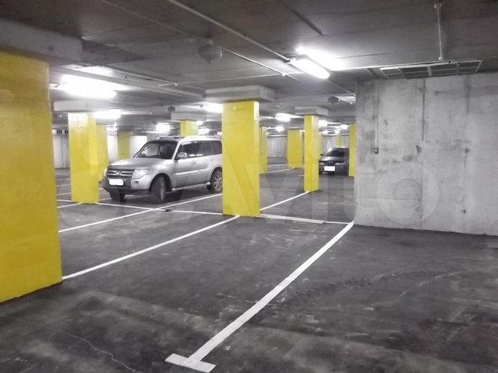 Машиноместо, 15 м²