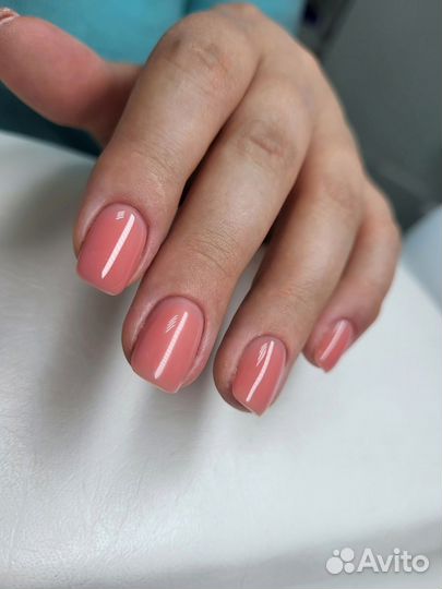 Модель на маникюр