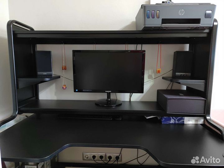 Игровой компьютерный стол Икея со стулом Икея