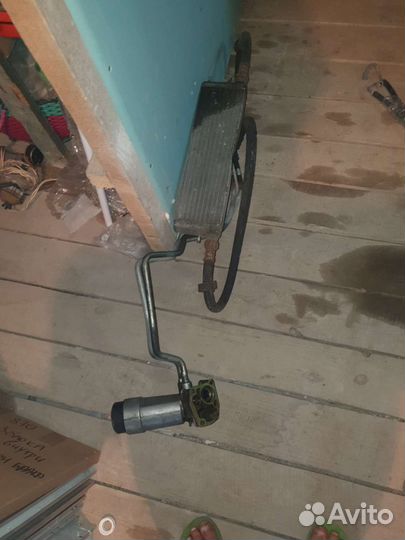 Масляный радиатор трубки на мерседес 140