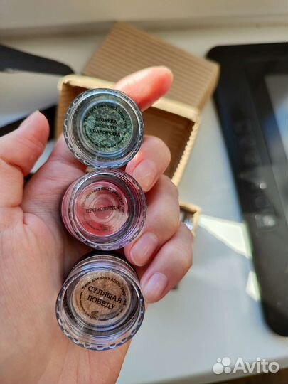 Тени tammy tanuka