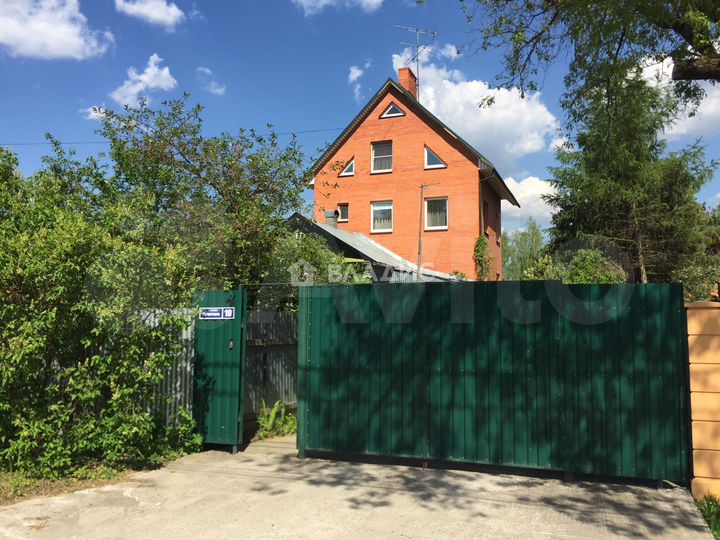 Дом 193 м² на участке 6 сот.