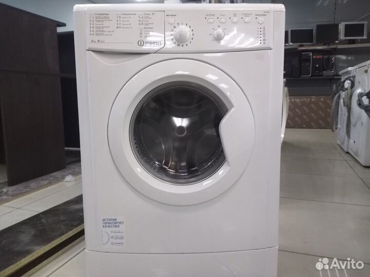 Стиральная машина Indesit 4кг Гарантия