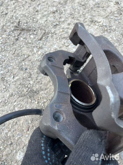 Суппорт передний nissan skyline