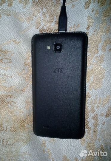 Телефон ZTE A5 blade
