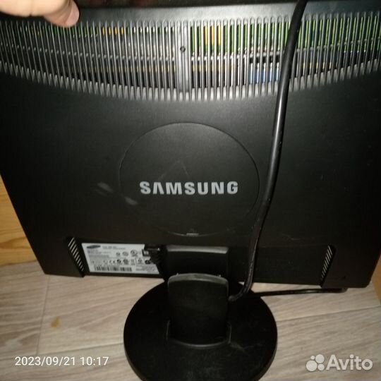 Монитор Samsung