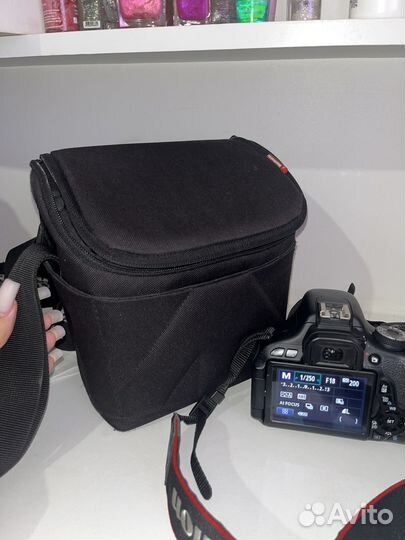 Зеркальный фотоаппарат canon 600d