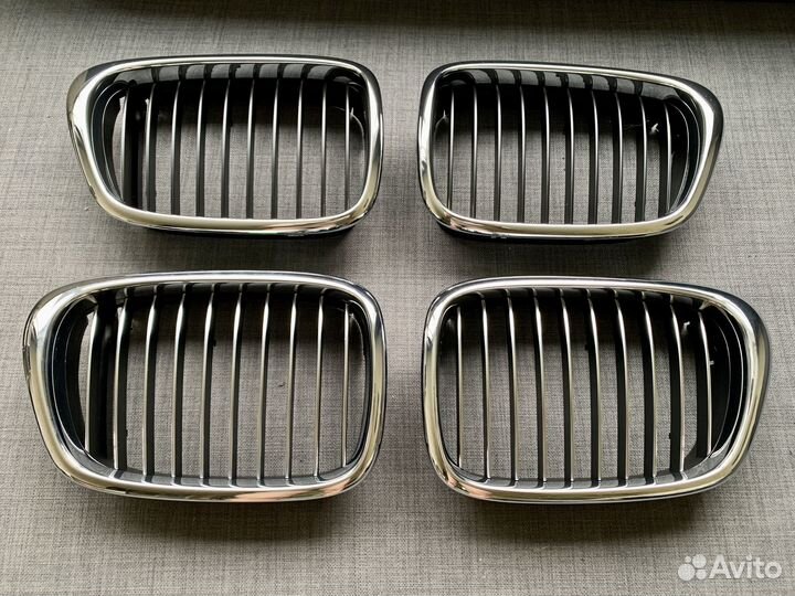 Ноздри оригинал решетки капота BMW E39 R6 V8 M5