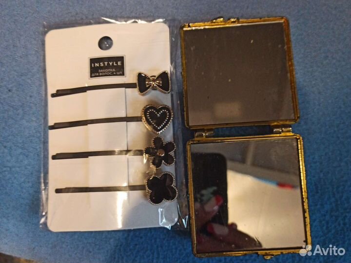 Зеркало и заколки