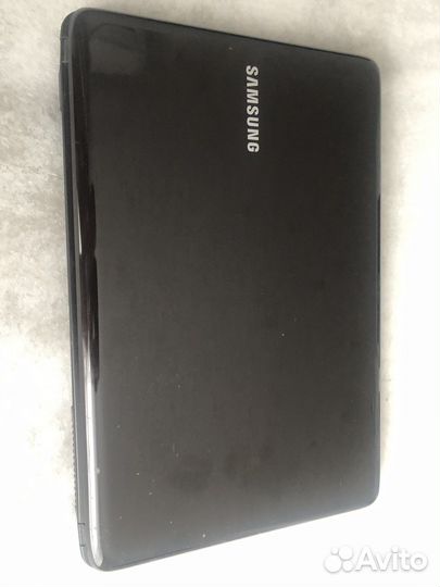 Ноутбук samsung r540