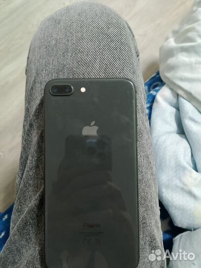 iPhone 8 Plus, 64 ГБ