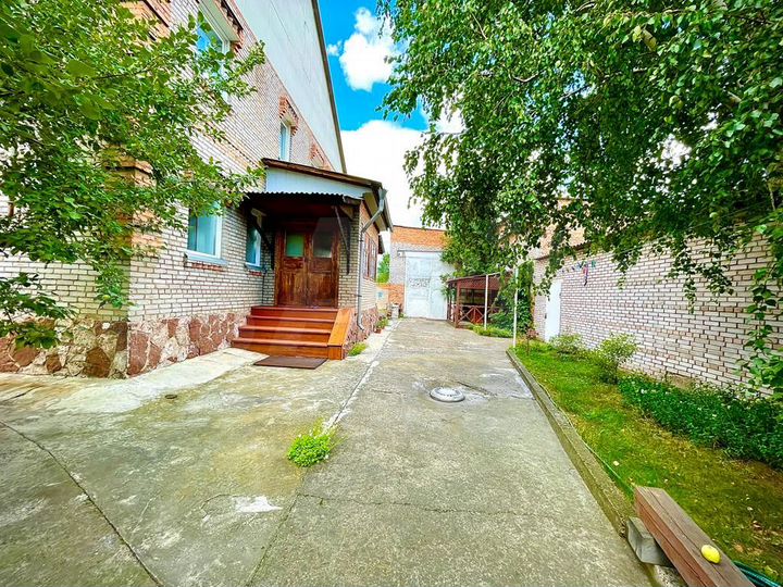 Коттедж 348 м² на участке 11,3 сот.