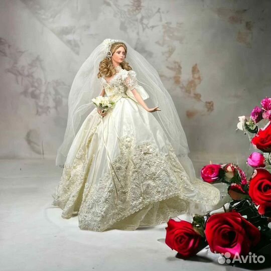 Фарфоровая коллекционная кукла Ashton Drake