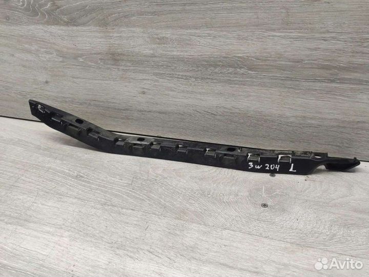 Кронштейн бампера Mercedes C W204