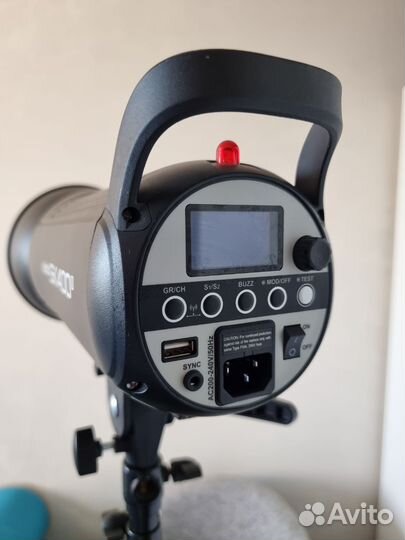 Вспышка студийная Godox SK 400II