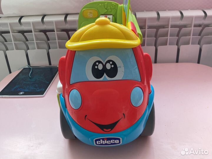 Chicco Говорящая фургон-кухня