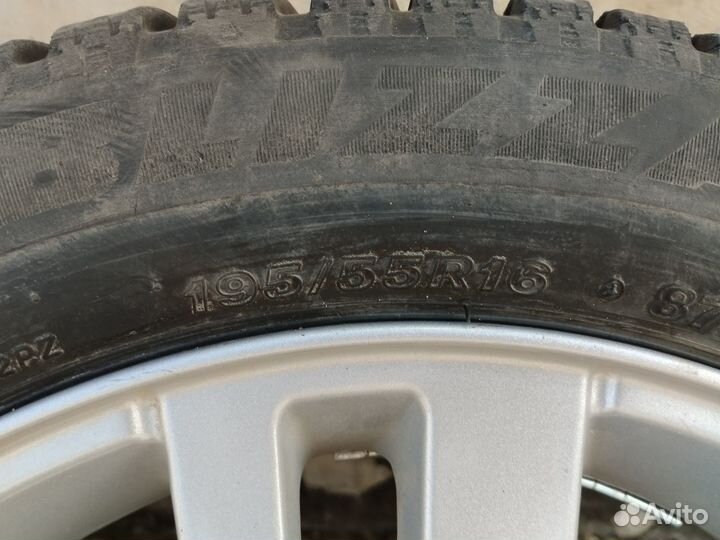 R16 Bridgestone Blizzak Spike-02 195/55, PCD 4x100 DIA 60.1