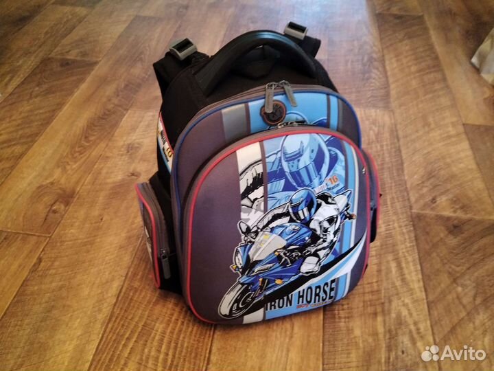 Школьный рюкзак
