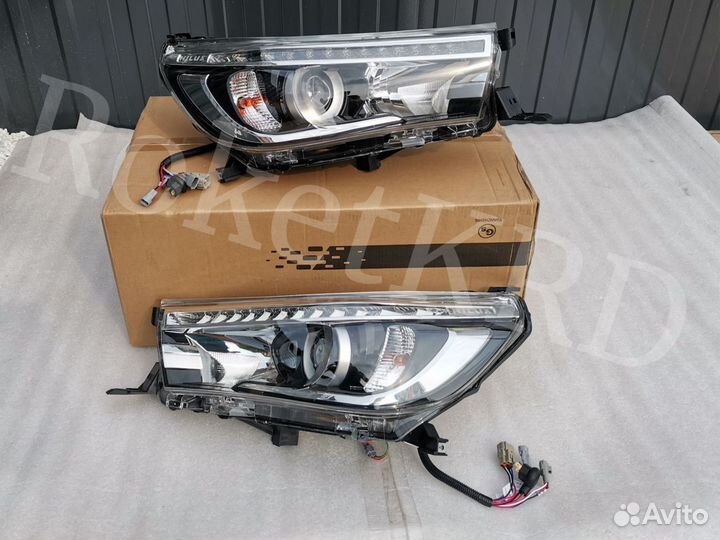 Фары Toyota Hilux с 2015 г Диодные