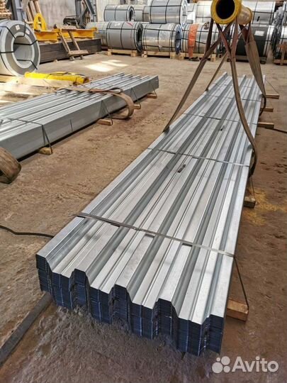 Металлочерепица Монтеррей Люкс шоколад,зеленый мох