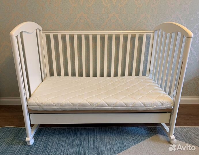 Детская кроватка Bambolina 125 х 65, с матрасом