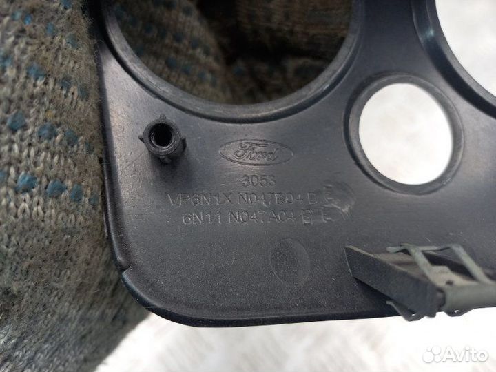 Рамка магнитолы Ford Fusion 1.6 fyja 100Л.С 2006