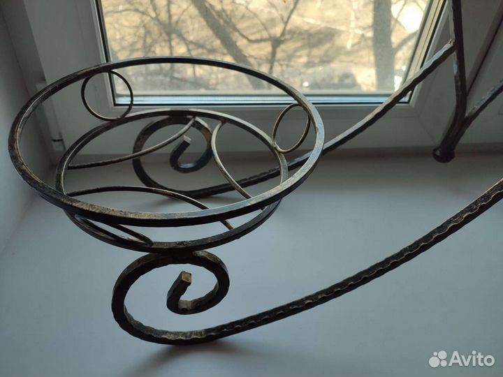 Стойка для цветов