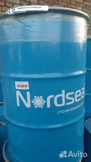 Бочки 200 литров. Ведра 20 литров