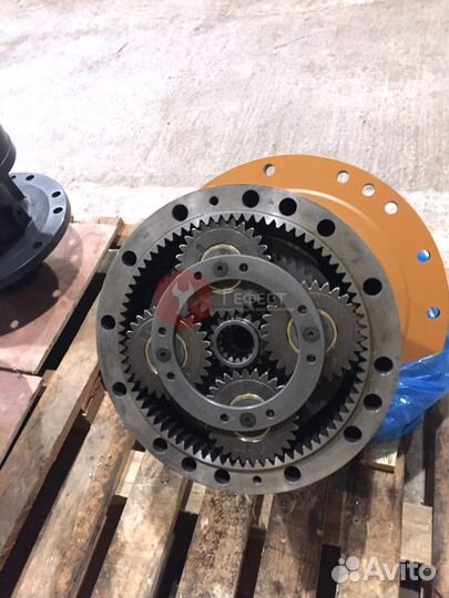 Редуктор поворота Hyundai R360LC-9 31QA-10140