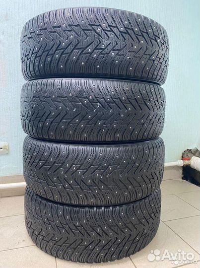 Nokian Tyres Hakkapeliitta 8 SUV 245/60 R18