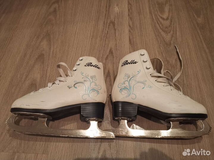 Коньки фигурные для девочки
