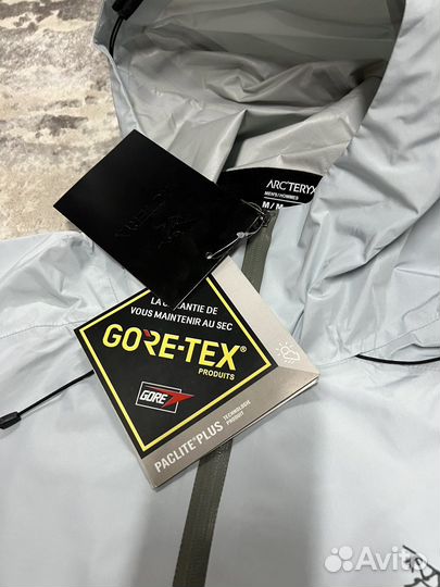 Куртка ветровка Arcteryx Beta SV