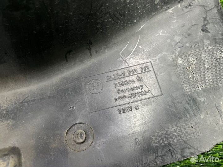 Подкрылок передний правый Bmw 1 E87 N46B20 2007