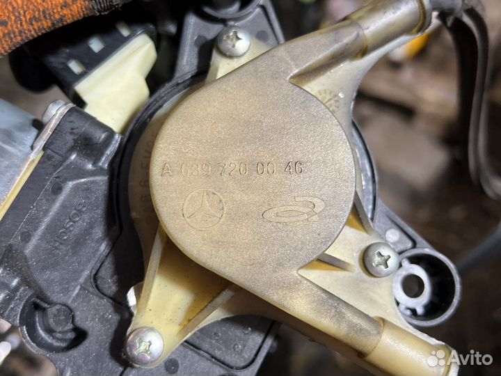 Стеклоподъемник перелний левый Mercedes Vito W639