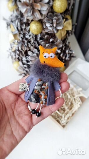 Брошь лиса. Подарок девушке