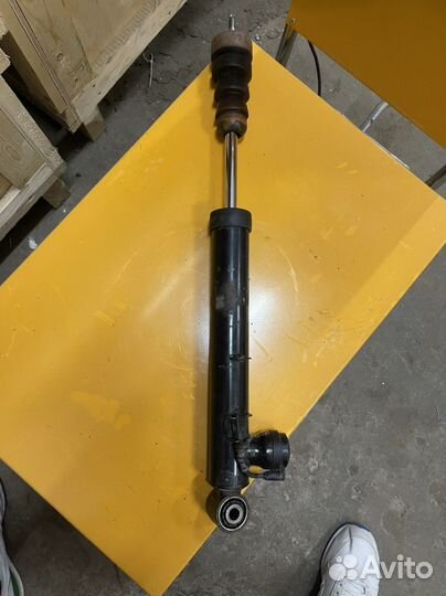 Амортизатор audi q5 8R 8R0513026J задний правый