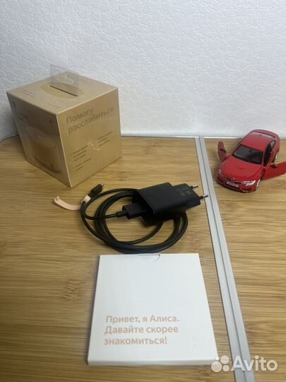 Умная колонка Яндекс Станция Лайт с Алисой