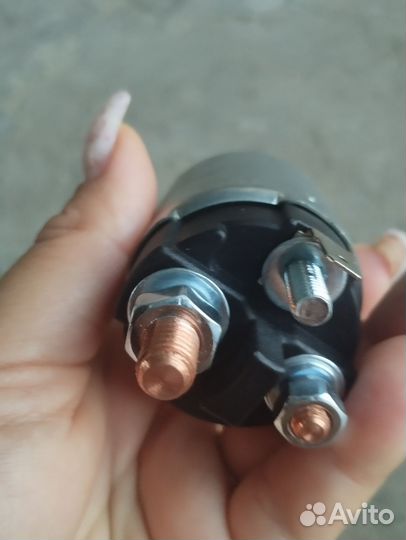 Реле втягивающее