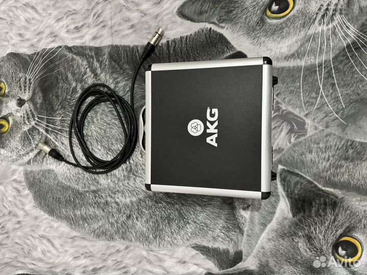 Микрофон Akg p220