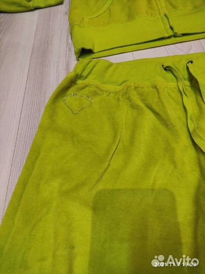 Костюм спортивный