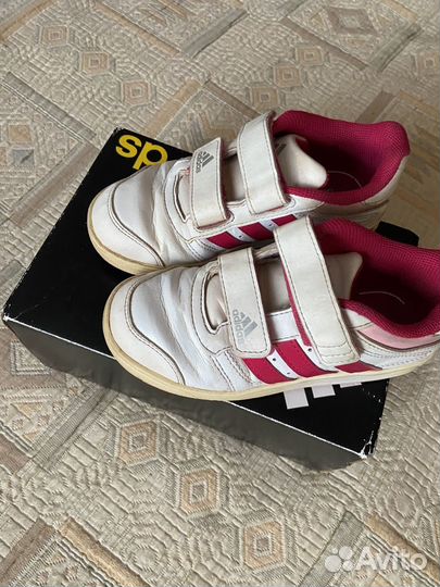 Кроссовки adidas