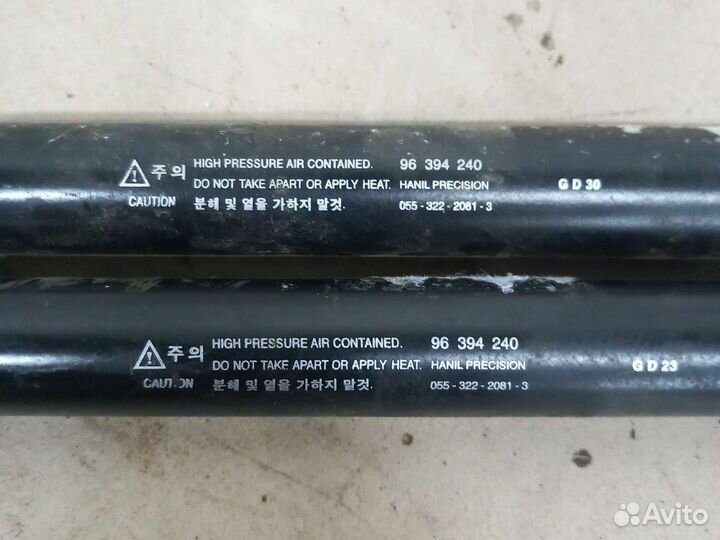 Комплект газовых упоров багажника Шевроле Реззо