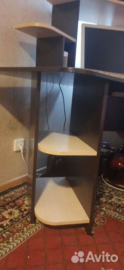 Компьютерный стол