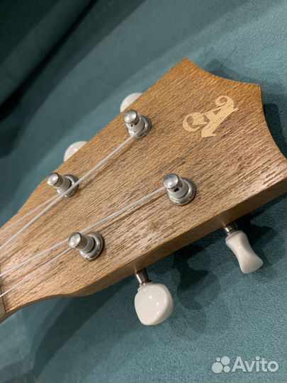 Укулеле гавайская гитара