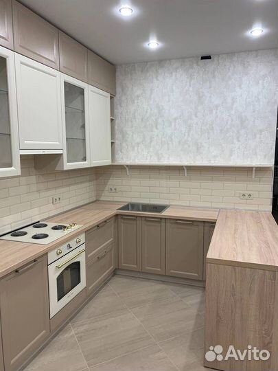 Угловая кухня на заказ. Производство в Челябинске