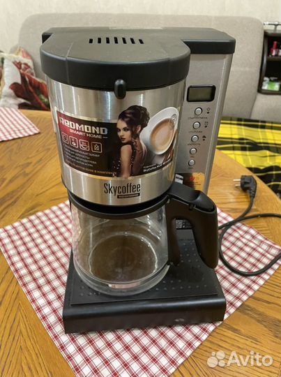 Кофеварка капельного типа Redmond skycoffee (RCM-M